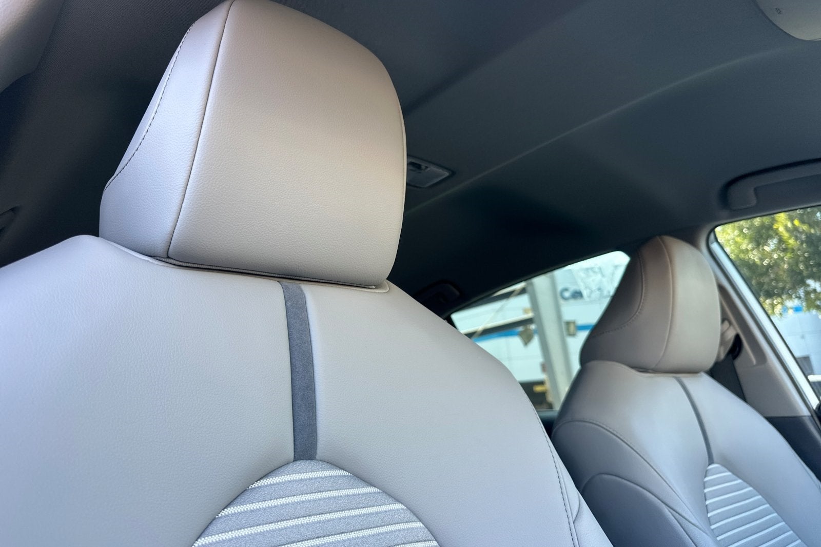 2023 Toyota Camry Hybrid SE