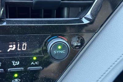 2023 Toyota Camry Hybrid SE