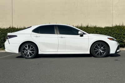 2023 Toyota Camry Hybrid SE