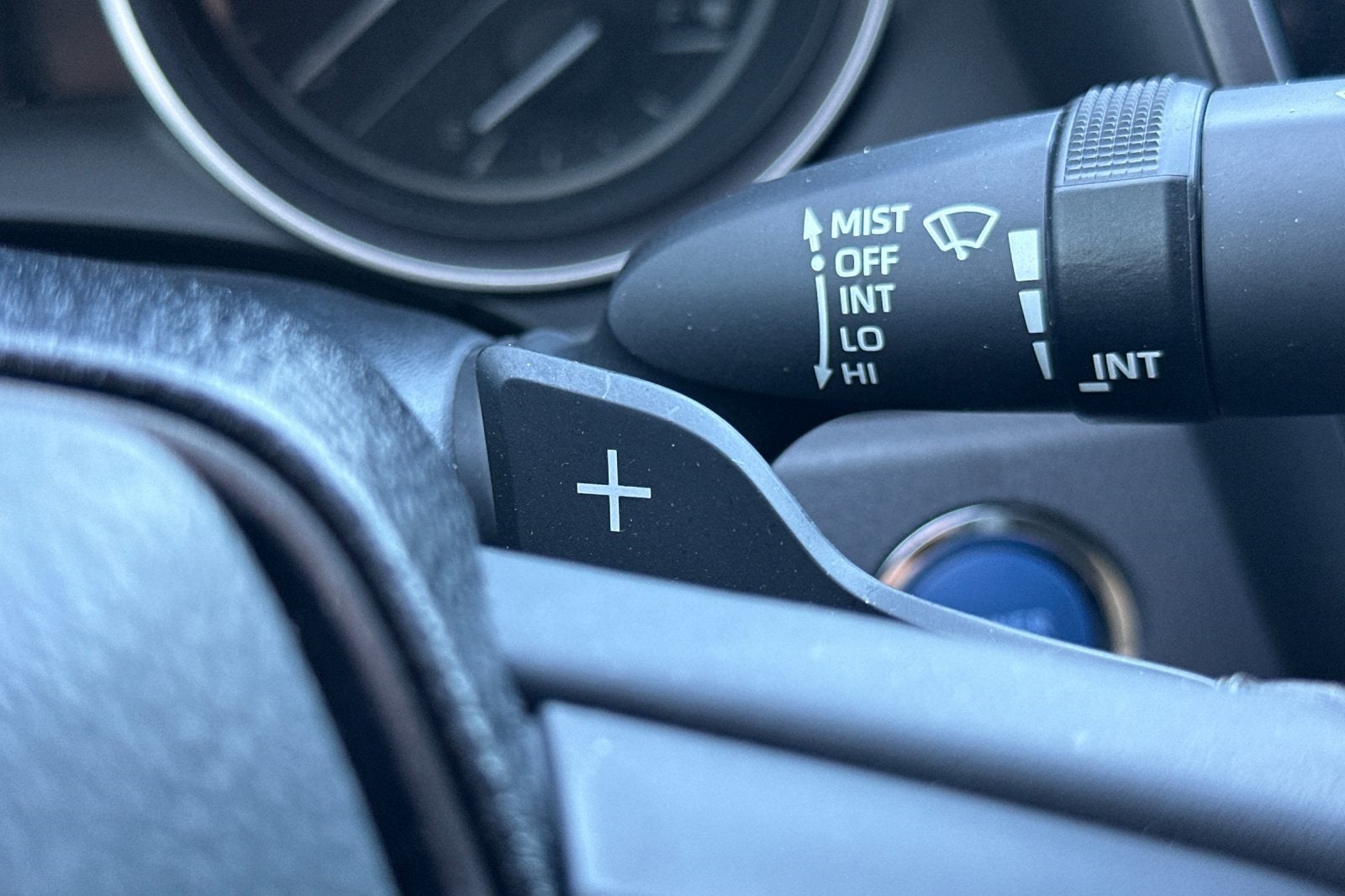 2023 Toyota Camry Hybrid SE