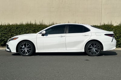 2023 Toyota Camry Hybrid SE