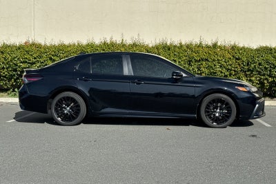 2022 Toyota Camry Hybrid Nightshade NIGHTSHADE
