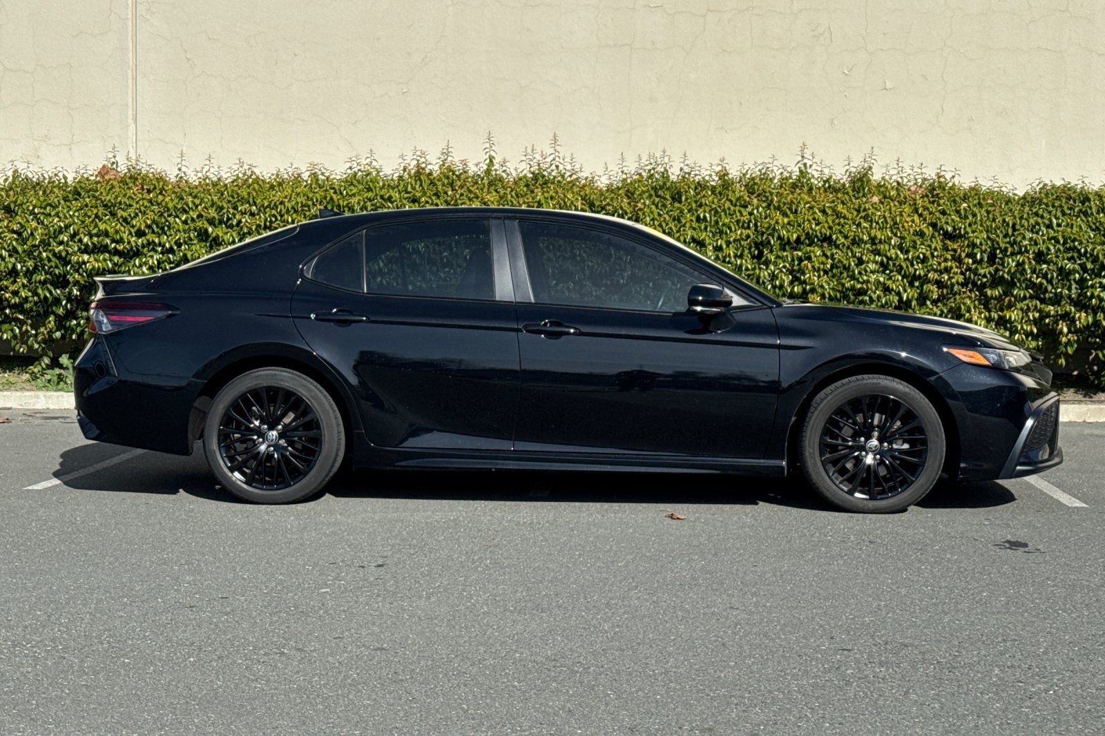 2022 Toyota Camry Hybrid Nightshade NIGHTSHADE