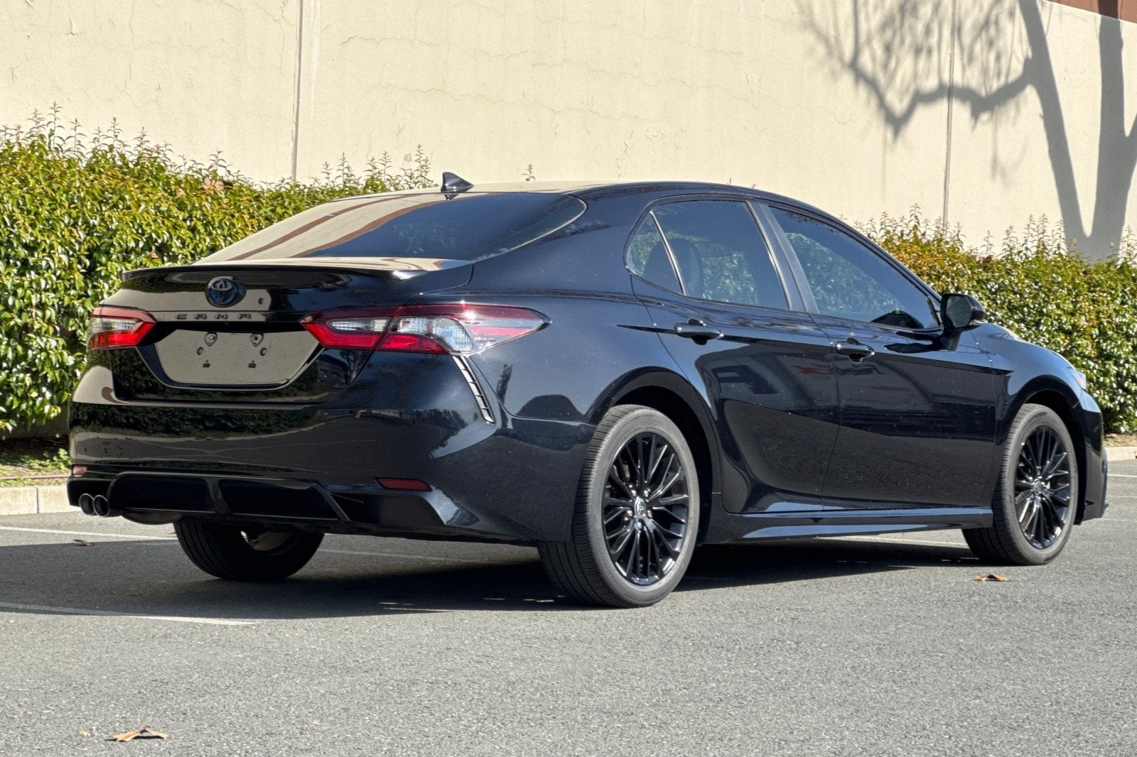 2022 Toyota Camry Hybrid Nightshade NIGHTSHADE