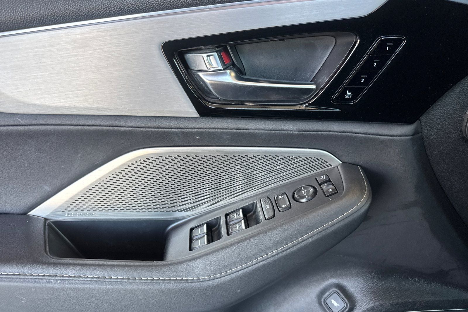 2023 Acura MDX TECH
