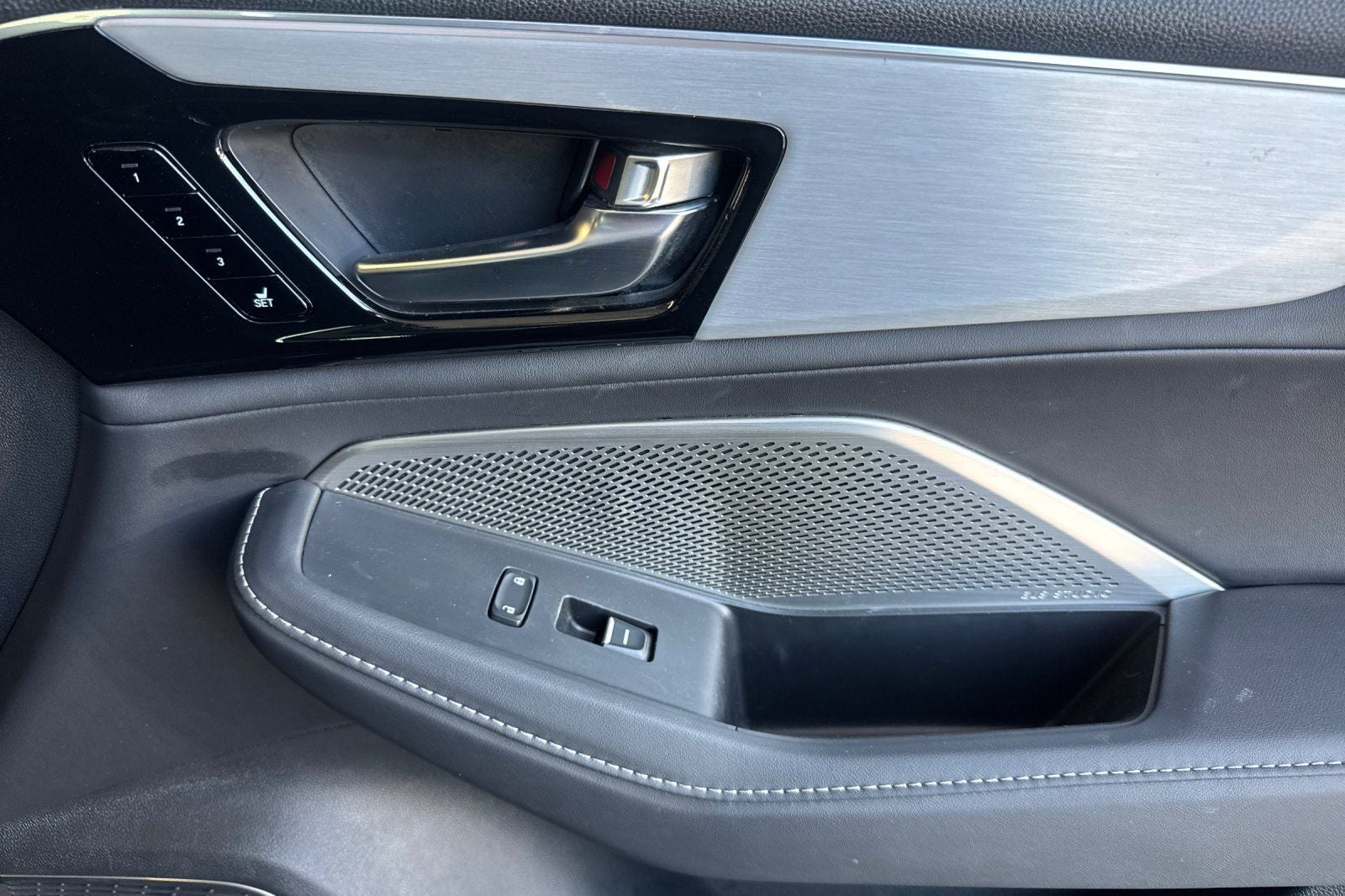 2023 Acura MDX TECH
