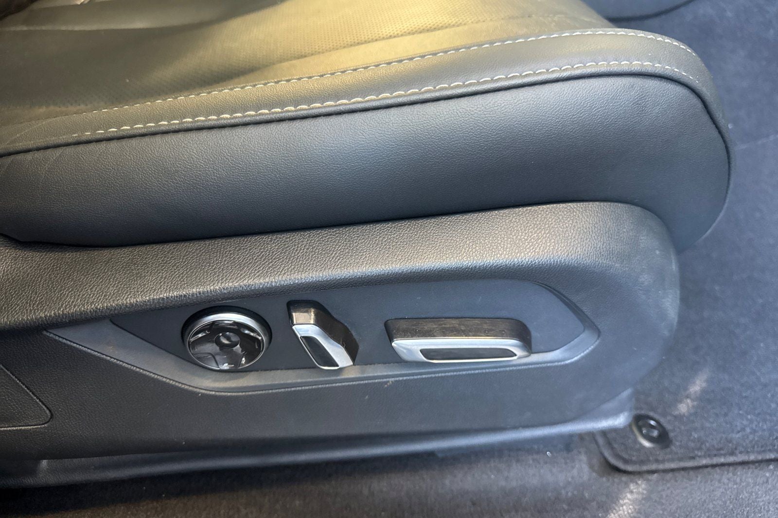 2023 Acura MDX TECH
