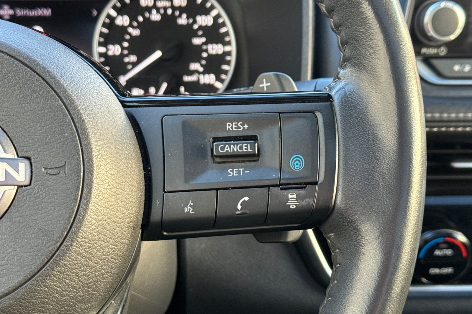 2022 Nissan Rogue SV Premium