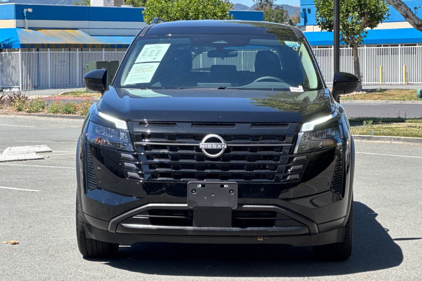 2026 Nissan Pathfinder SV