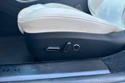 2023 Tesla Model S Plaid