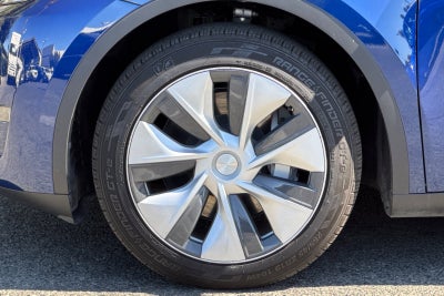 2023 Tesla Model Y Standard Range