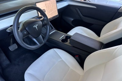 2023 Tesla Model Y Long Range LONG RANGE