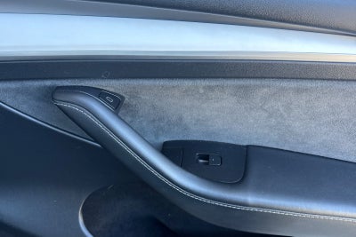 2023 Tesla Model Y Long Range LONG RANGE