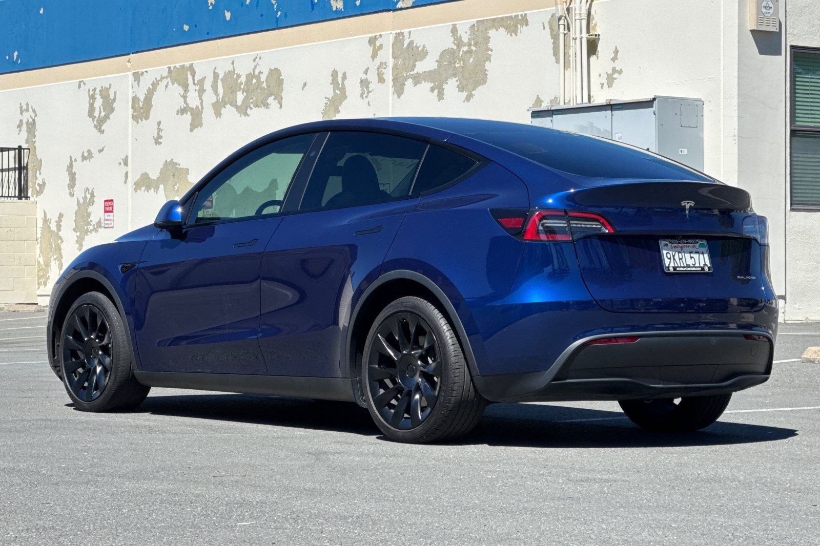 2023 Tesla Model Y Long Range LONG RANGE