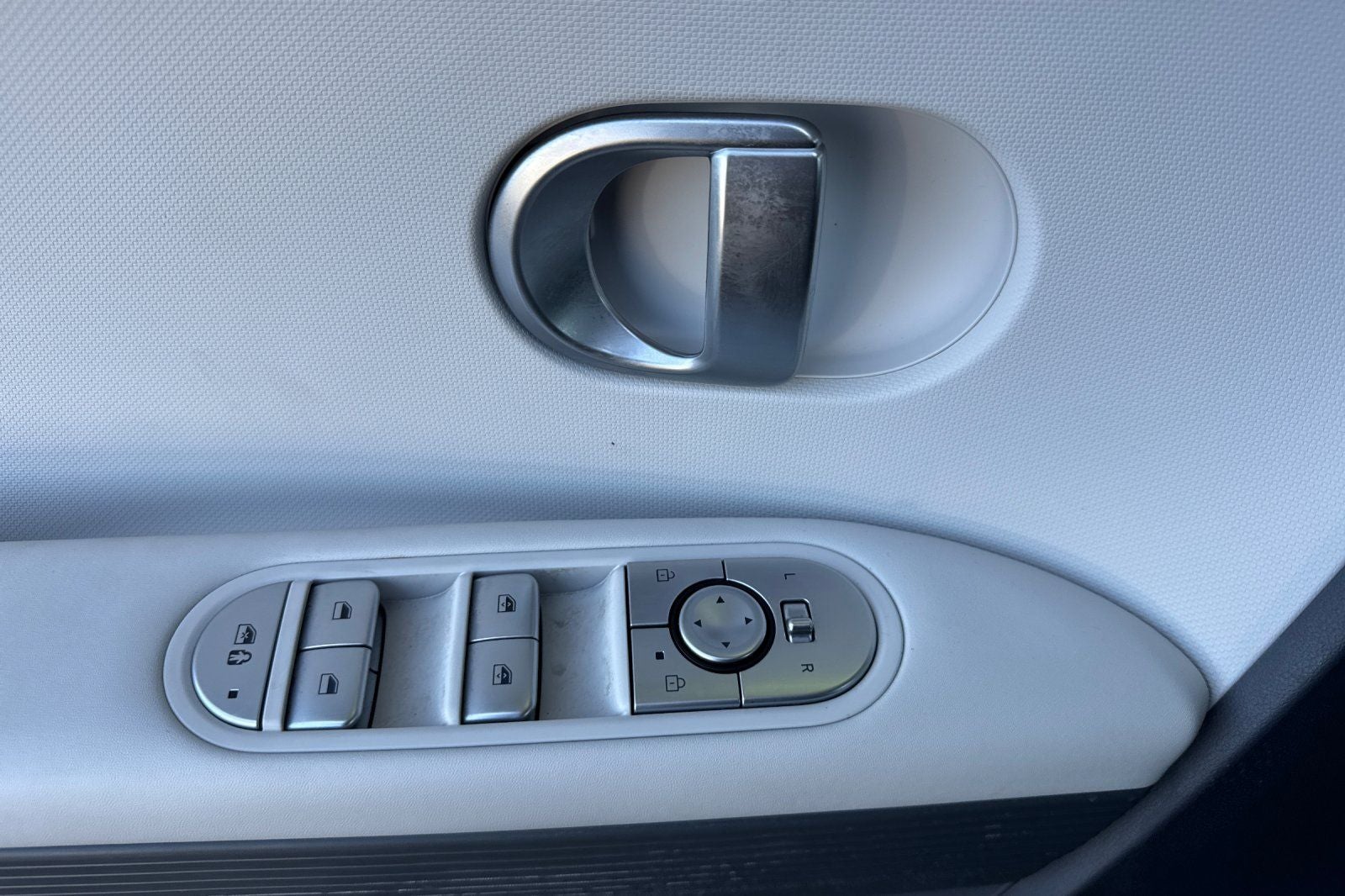 2024 Hyundai IONIQ 5 SEL SEL