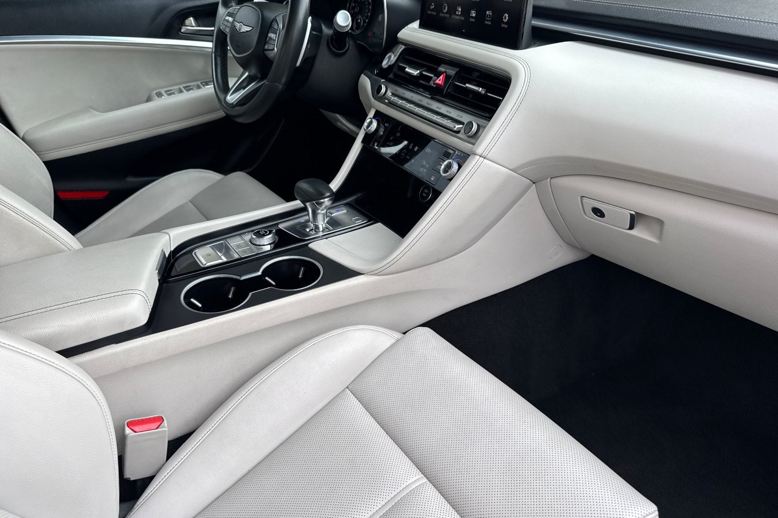 2024 Genesis G70 2.5T