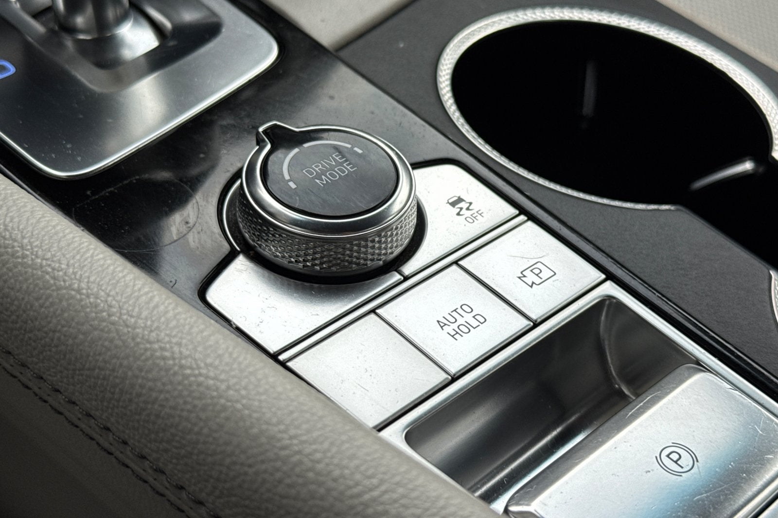 2024 Genesis G70 2.5T