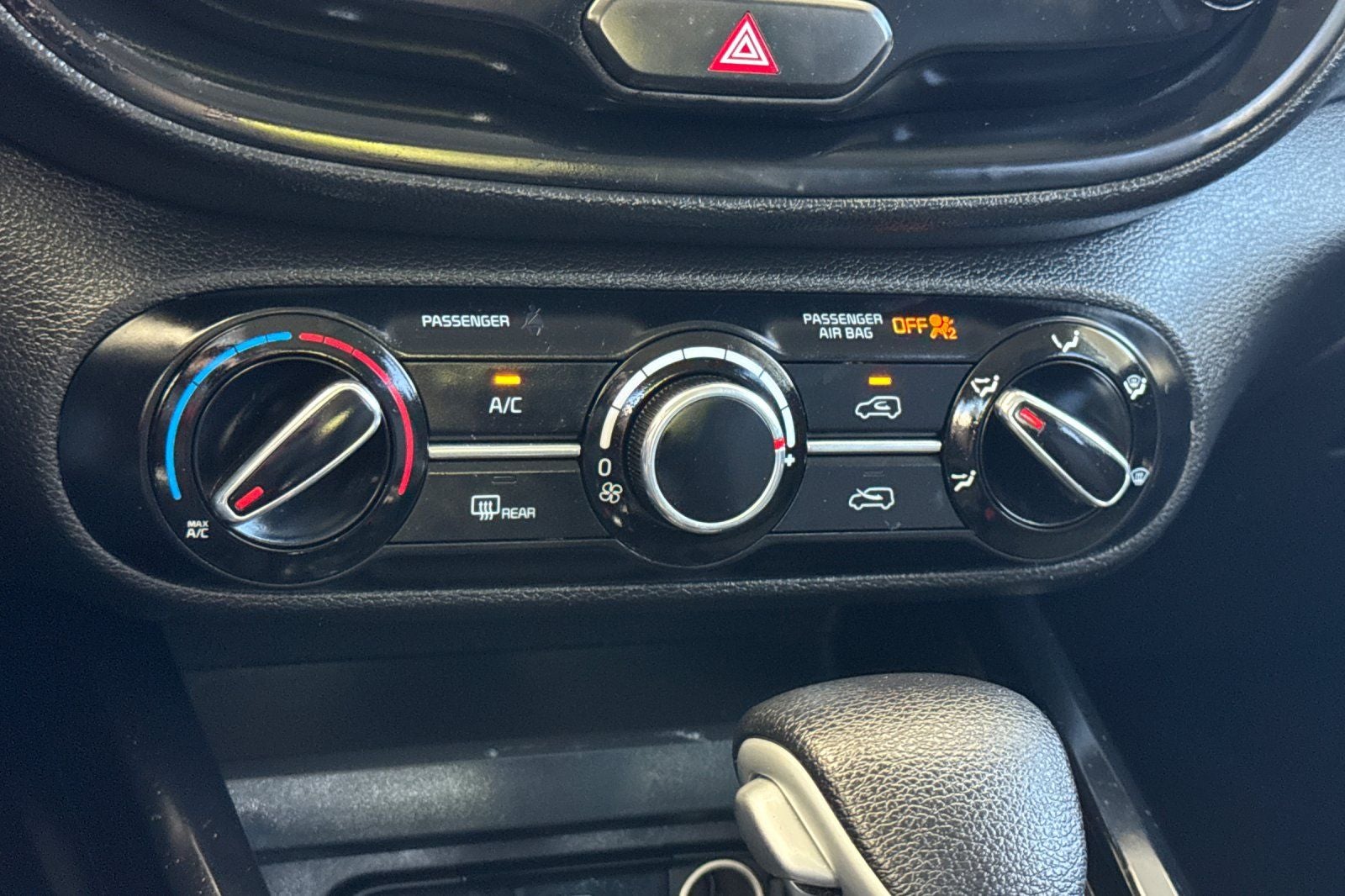 2023 Kia Soul LX TECHNOLOGY