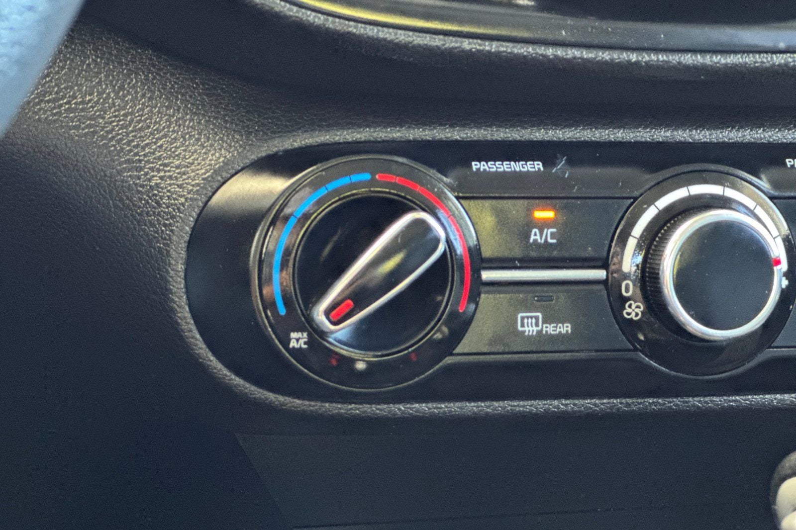 2023 Kia Soul LX TECHNOLOGY