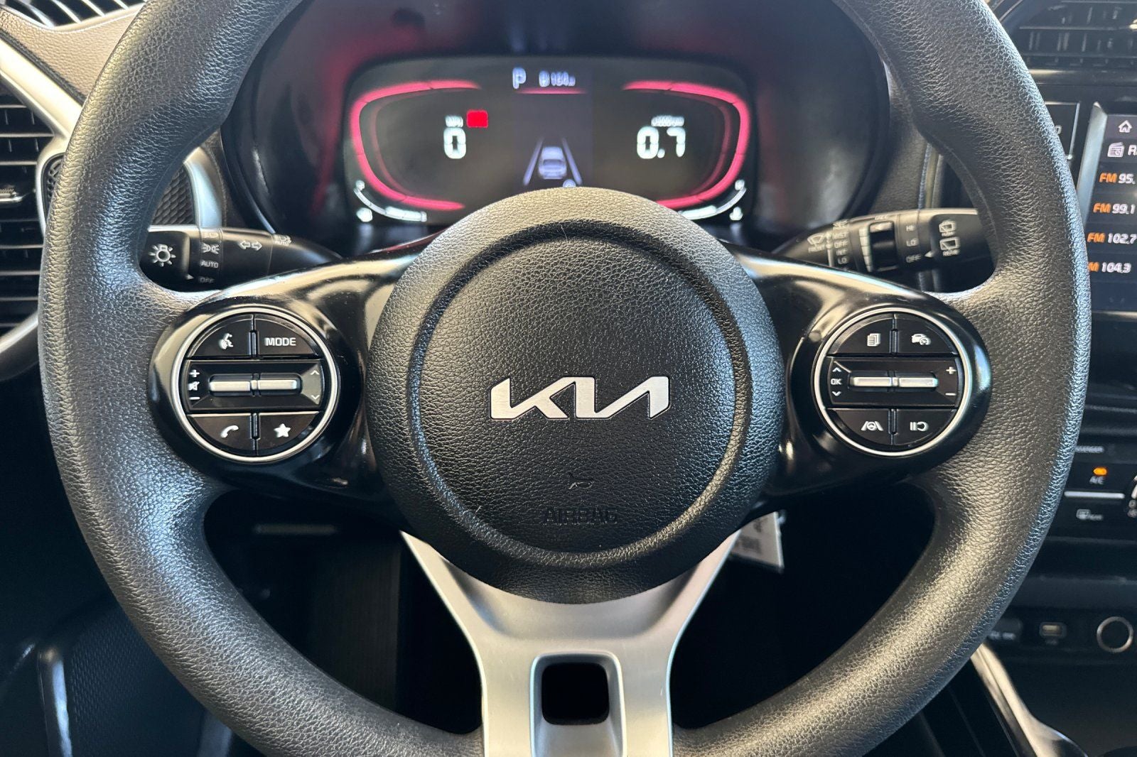 2023 Kia Soul LX TECHNOLOGY
