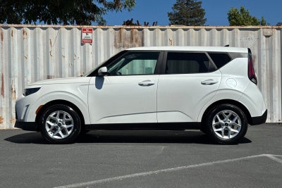 2023 Kia Soul LX TECHNOLOGY