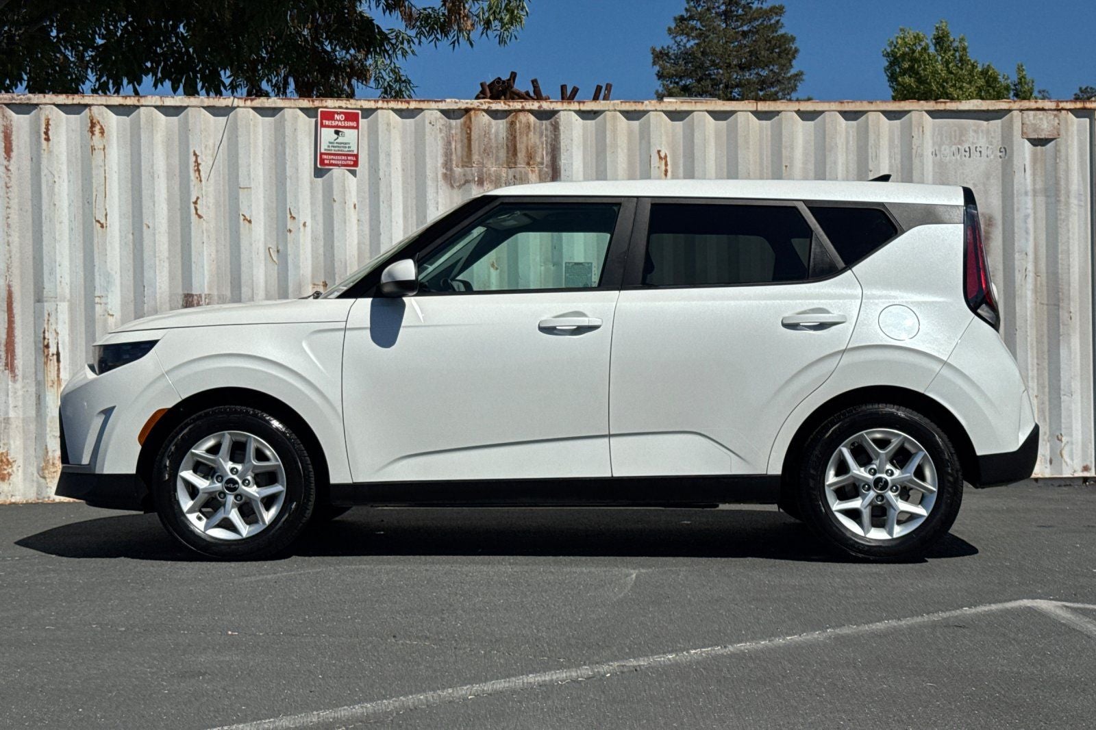 2023 Kia Soul LX TECHNOLOGY