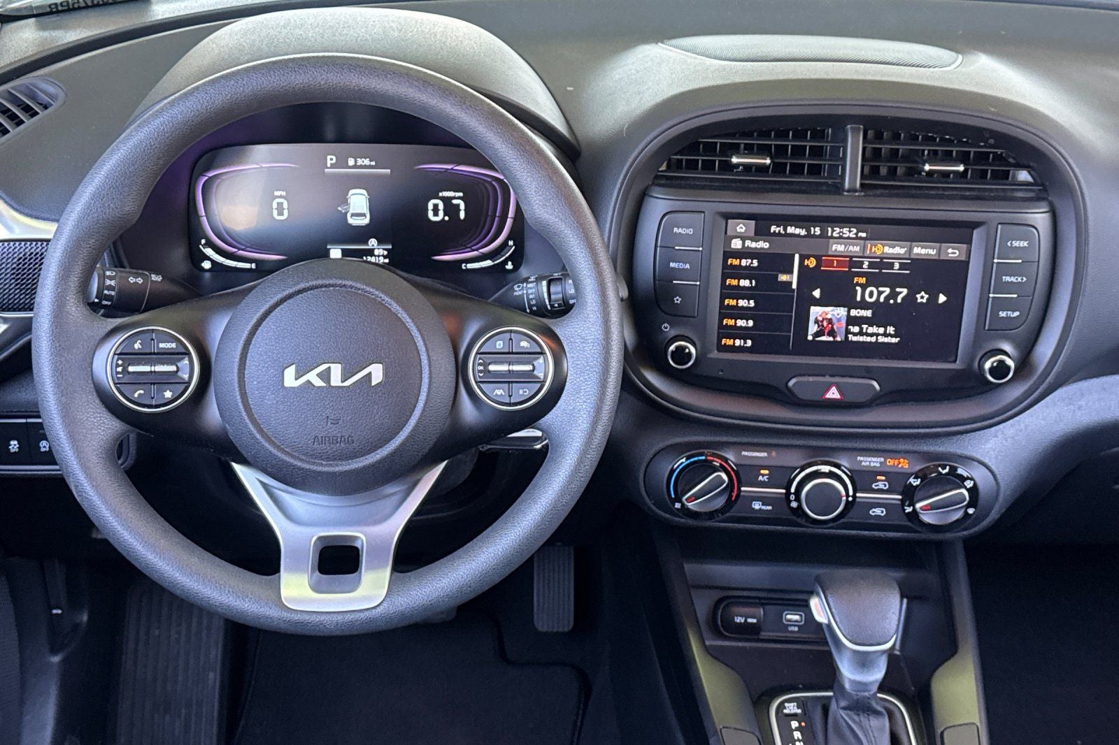 2025 Kia Soul LX TECHNOLOGY