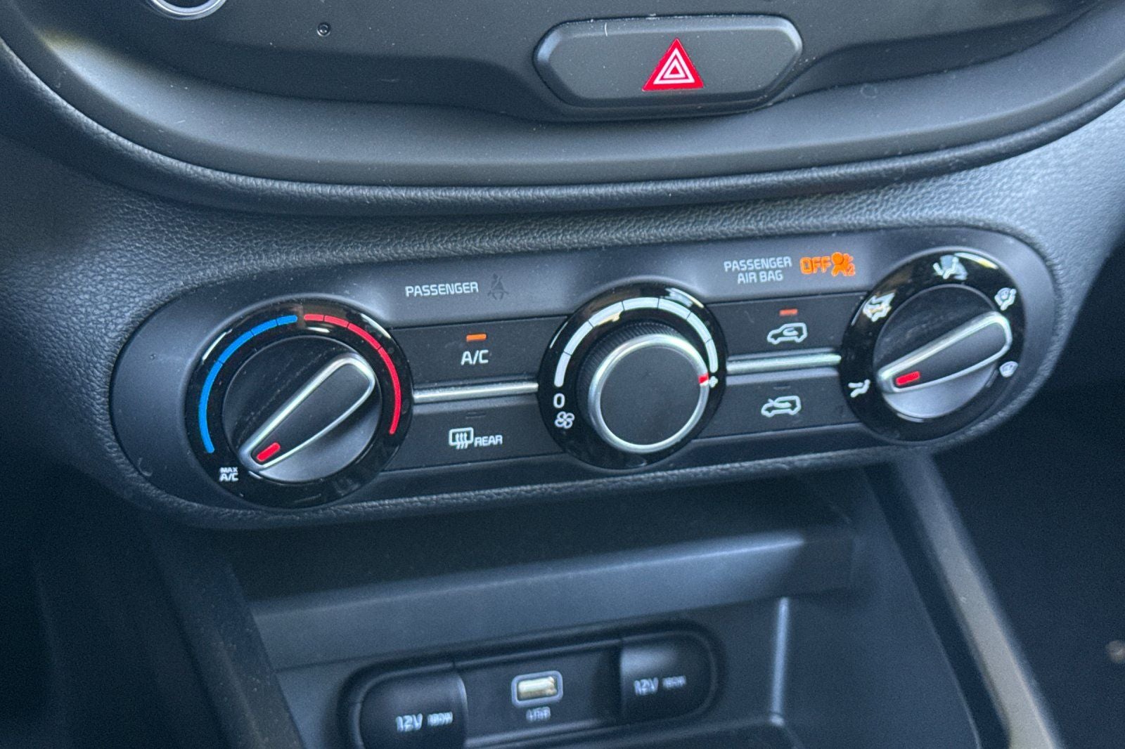 2025 Kia Soul LX TECHNOLOGY
