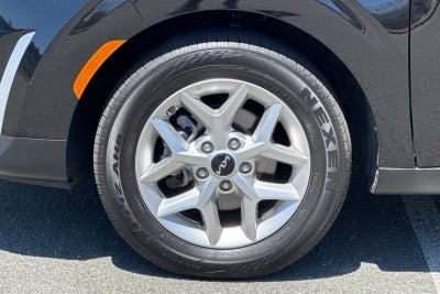2025 Kia Soul LX TECHNOLOGY