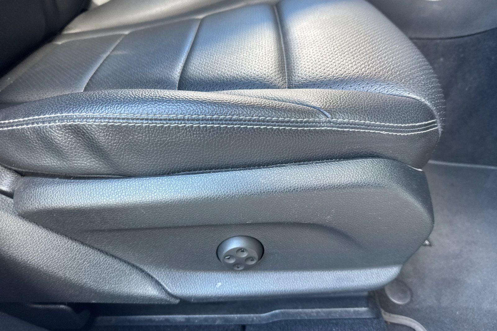 2022 Mercedes-Benz GLC GLC 300 CLC 300