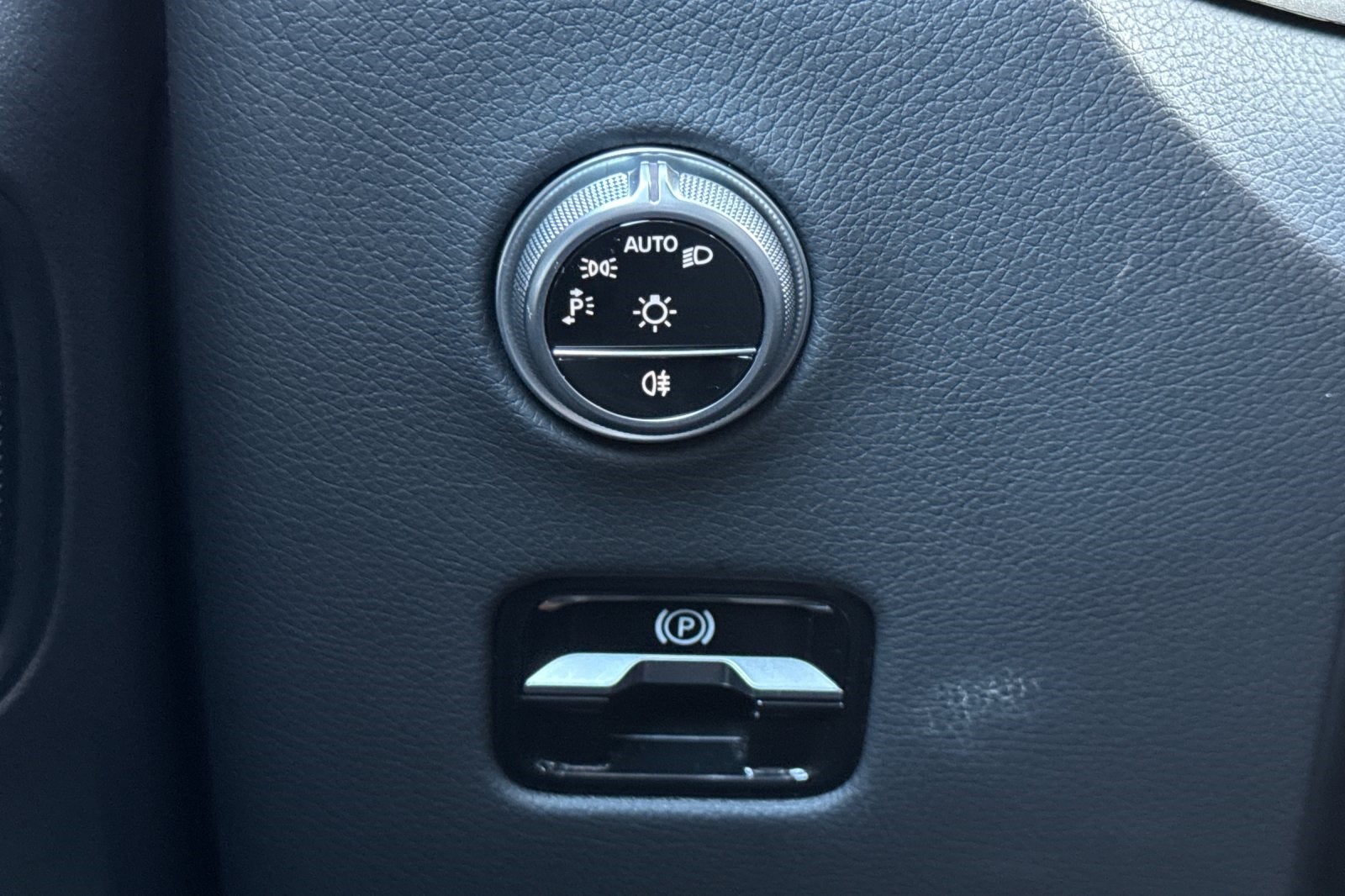 2024 Mercedes-Benz GLC GLC 300