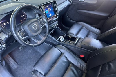 2023 Volvo XC40 B4 Plus Dark Theme