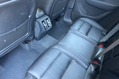 2023 Volvo XC40 B4 Plus Dark Theme