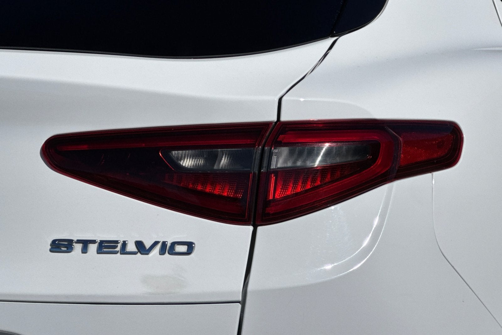 2022 Alfa Romeo Stelvio Veloce
