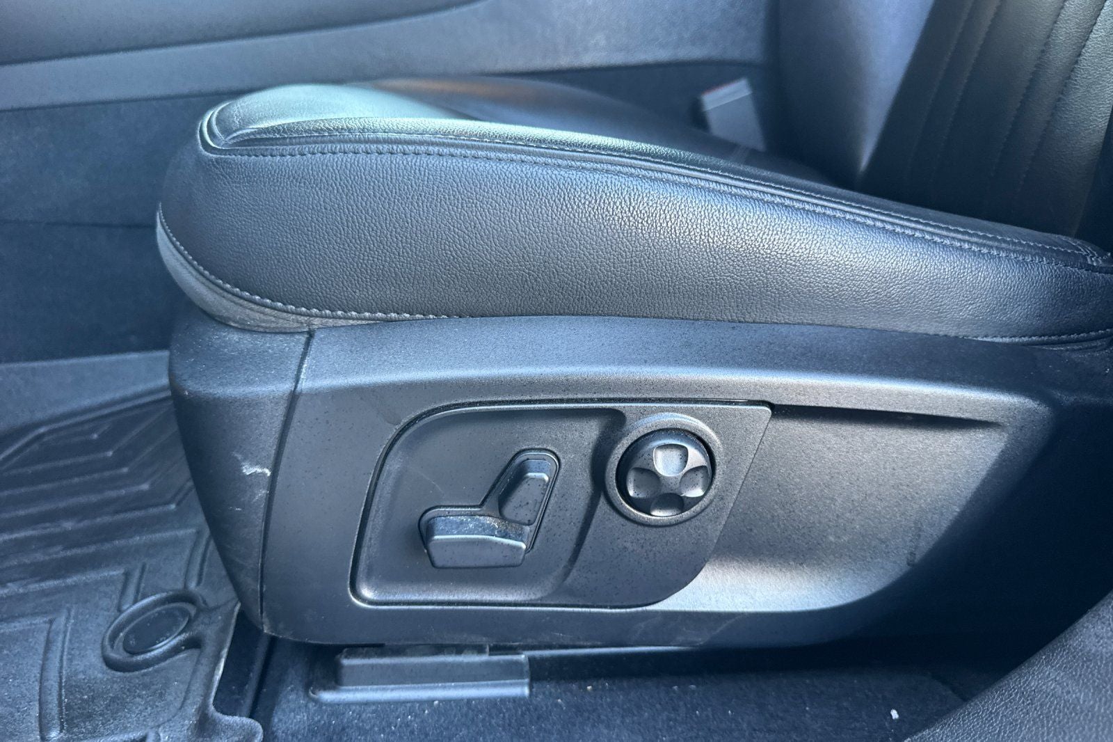 2017 Maserati Levante Base
